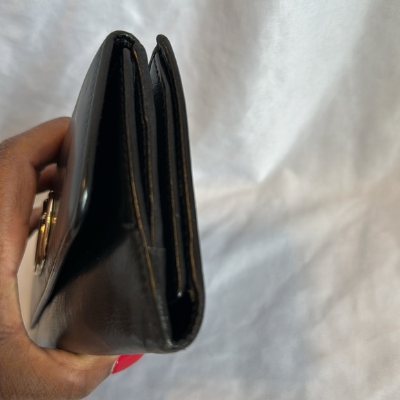 Gucci authentic black large wallet. checkbook. Pre-loved in excellent condition - Picture 5 of 9
